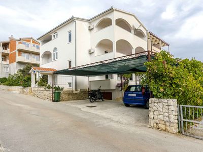 Ferienwohnung für 3 Personen (40 m²) in Okrug Gornji 1/10