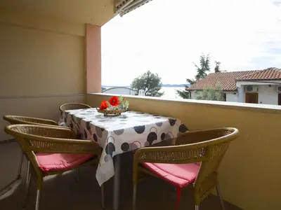 Ferienwohnung für 4 Personen (35 m²) in Okrug Gornji 1/10