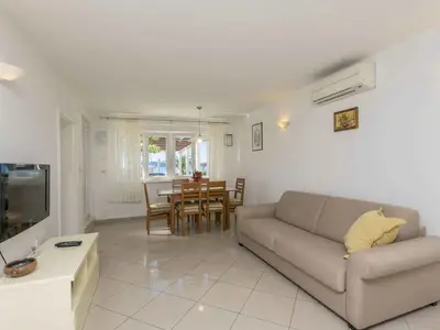Ferienwohnung für 5 Personen (65 m²) in Okrug Gornji 9/10