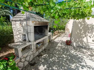 Ferienwohnung für 4 Personen (65 m²) in Okrug Gornji 3/10
