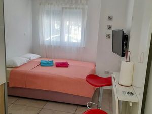 23939157-Ferienwohnung-3-Okrug Gornji-300x225-3