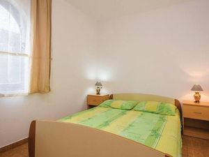 24057984-Ferienwohnung-4-Okrug Gornji-300x225-4