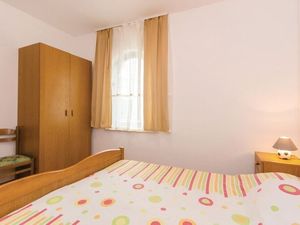 24057989-Ferienwohnung-3-Okrug Gornji-300x225-3