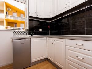 24058862-Ferienwohnung-4-Okrug Gornji-300x225-4