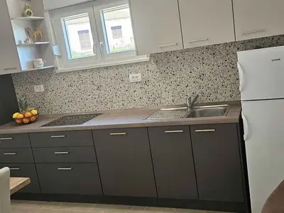 Ferienwohnung für 4 Personen (50 m²) in Okrug Gornji 9/10