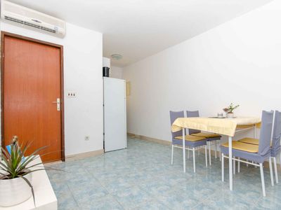 Ferienwohnung für 3 Personen (37 m²) in Okrug Gornji 8/10