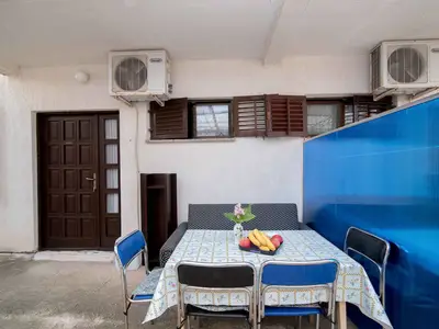 Ferienwohnung für 4 Personen (38 m²) in Okrug Gornji 6/10