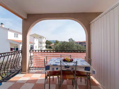 Ferienwohnung für 4 Personen (38 m²) in Okrug Gornji 7/10