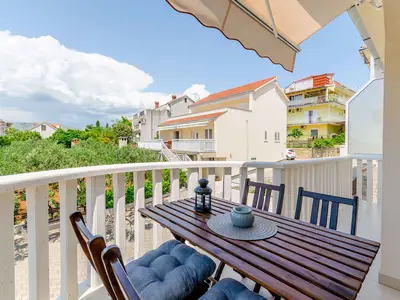 Ferienwohnung für 2 Personen (32 m²) in Okrug Gornji 3/10