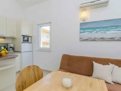 Ferienwohnung für 2 Personen (30 m²) in Okrug Gornji 8/10