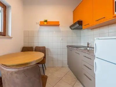 Ferienwohnung für 4 Personen (45 m²) in Okrug Gornji 7/10