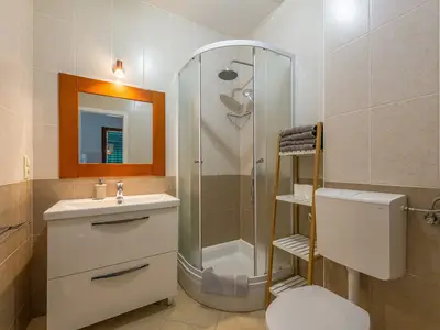 Ferienwohnung für 2 Personen (32 m²) in Okrug Gornji 10/10