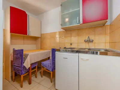 Ferienwohnung für 2 Personen (40 m²) in Okrug Gornji 9/10