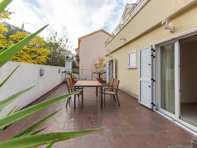 Ferienwohnung für 4 Personen (60 m²) in Okrug Gornji 2/10