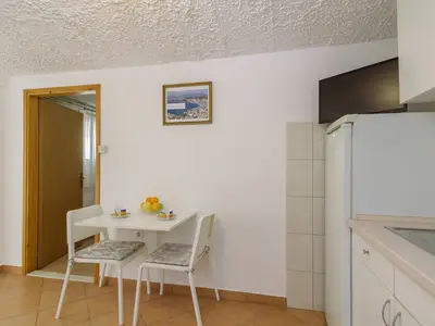 Ferienwohnung für 2 Personen (33 m²) in Okrug Gornji 3/10