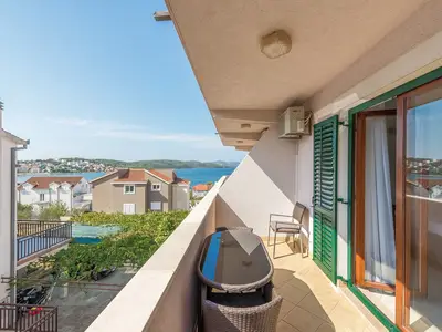 Ferienwohnung für 2 Personen (32 m²) in Okrug Gornji 1/10