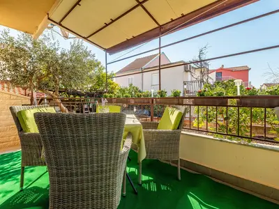 Ferienwohnung für 5 Personen (80 m²) in Okrug Gornji 4/10