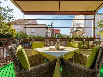 Ferienwohnung für 5 Personen (80 m²) in Okrug Gornji 5/10