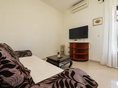 Ferienwohnung für 5 Personen (80 m²) in Okrug Gornji 10/10