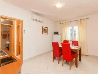Ferienwohnung für 4 Personen (40 m²) in Okrug Gornji 8/10