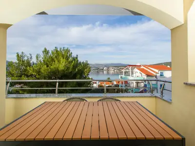 Ferienwohnung für 4 Personen (40 m²) in Okrug Gornji 2/10