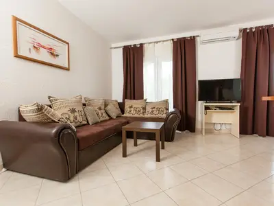 Ferienwohnung für 4 Personen (40 m²) in Okrug Gornji 8/10