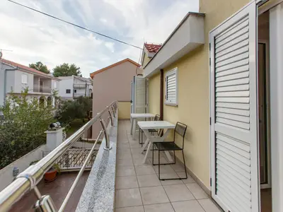 Ferienwohnung für 4 Personen (50 m²) in Okrug Gornji 3/10