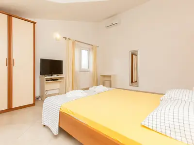 Ferienwohnung für 4 Personen (50 m²) in Okrug Gornji 9/10
