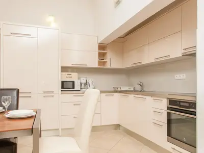 Ferienwohnung für 6 Personen (100 m²) in Okrug Gornji 8/10
