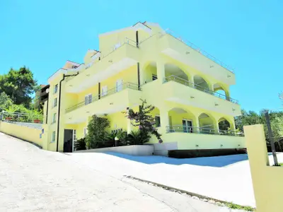 Ferienwohnung für 6 Personen (100 m²) in Okrug Gornji 3/10
