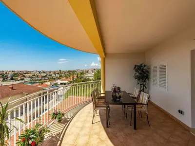 Ferienwohnung für 4 Personen (60 m²) in Okrug Gornji 3/10