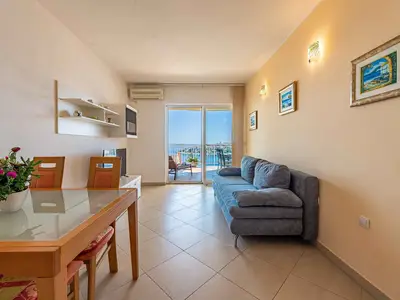 Ferienwohnung für 4 Personen (60 m²) in Okrug Gornji 1/10