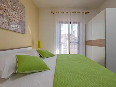 Ferienwohnung für 3 Personen (35 m²) in Okrug Gornji 1/10