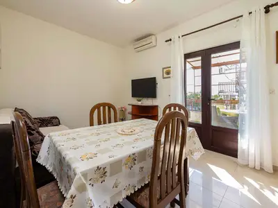 Ferienwohnung für 5 Personen (80 m²) in Okrug Gornji 9/10