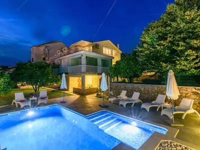 Ferienwohnung für 3 Personen (67 m²) in Okrug Gornji 1/10