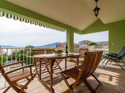 Ferienwohnung für 5 Personen (74 m²) in Okrug Gornji 3/10