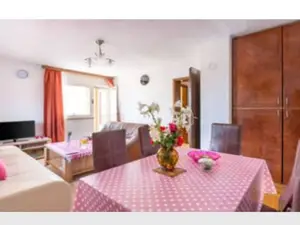 Ferienwohnung für 5 Personen (100 m²) in Okrug Gornji