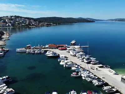 Ferienwohnung für 5 Personen (45 m²) in Okrug Gornji 3/10
