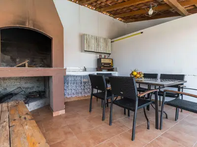 Ferienwohnung für 8 Personen (140 m²) in Okrug Gornji 4/10