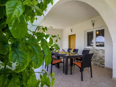 Ferienwohnung für 8 Personen (140 m²) in Okrug Gornji 5/10