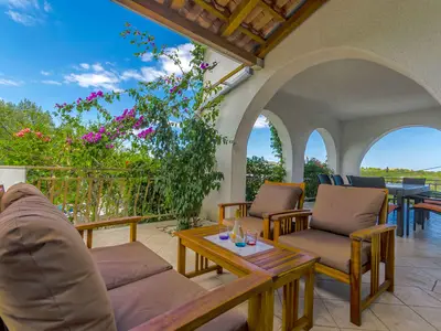 Ferienwohnung für 8 Personen (140 m²) in Okrug Gornji 7/10