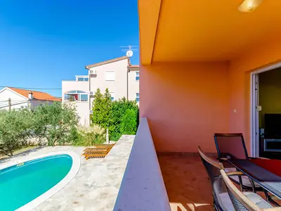 Ferienwohnung für 8 Personen (100 m²) in Okrug Gornji 8/10