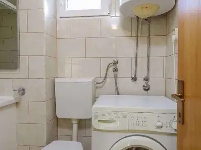 Ferienwohnung für 2 Personen (30 m²) in Okrug Gornji 6/10