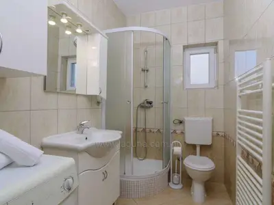 Ferienwohnung für 4 Personen (100 m²) in Okrug Gornji 8/10