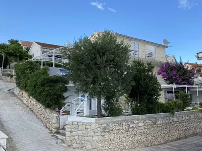 Ferienwohnung für 4 Personen (58 m²) in Okrug Gornji 2/10