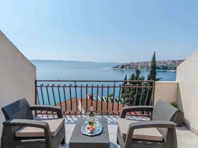 Ferienwohnung für 3 Personen (37 m²) in Okrug Gornji 1/10