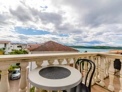 Ferienwohnung für 2 Personen (25 m²) in Okrug Gornji 5/10