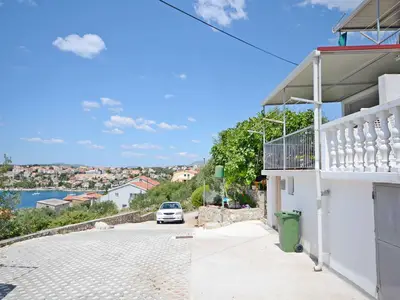 Ferienwohnung für 2 Personen (40 m²) in Okrug Gornji 4/10