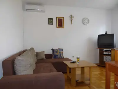 Ferienwohnung für 3 Personen (55 m²) in Okrug Gornji 5/10