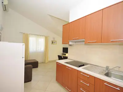 Ferienwohnung für 4 Personen (40 m²) in Okrug Gornji 8/10